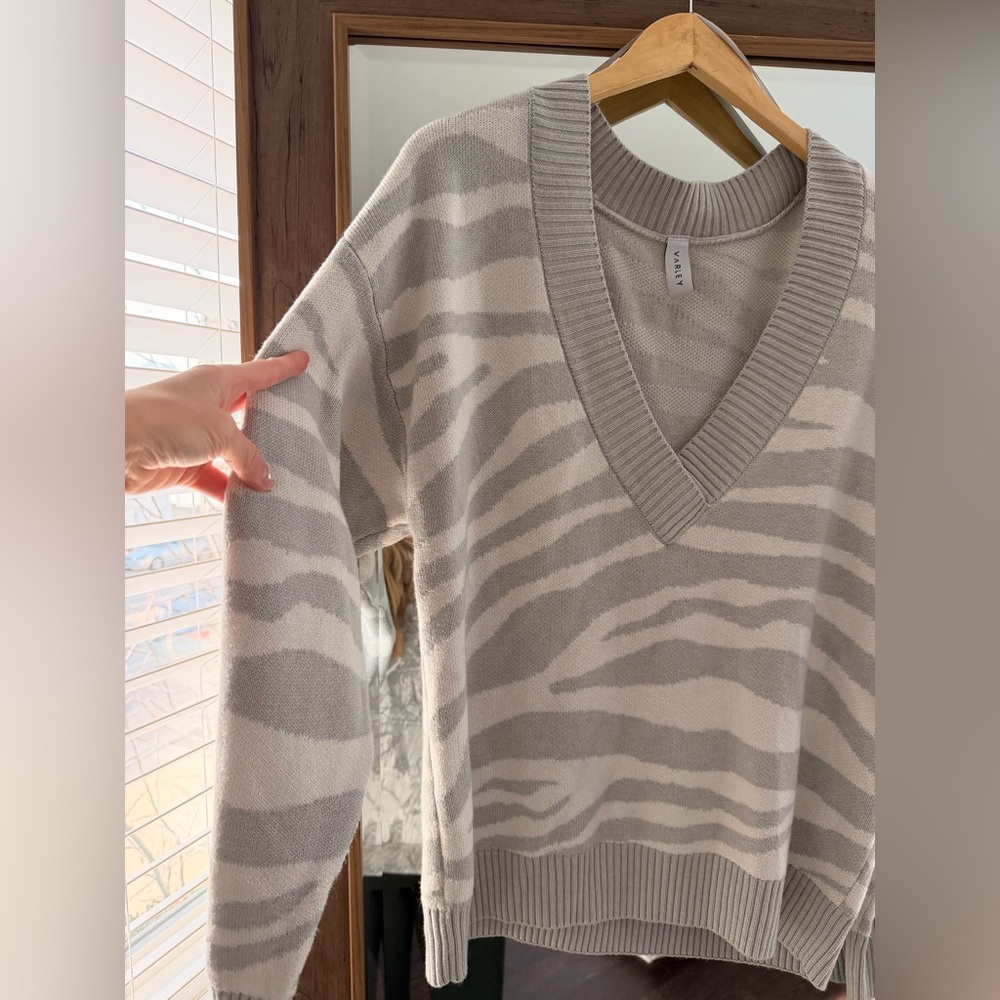 Varley Calvert Zebra Sweater - Picture 3 of 8